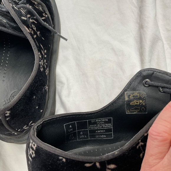Dr Martens Black Velvet Patterned Vegan Oxfords (women’s size 6) - Picture 8 of 8